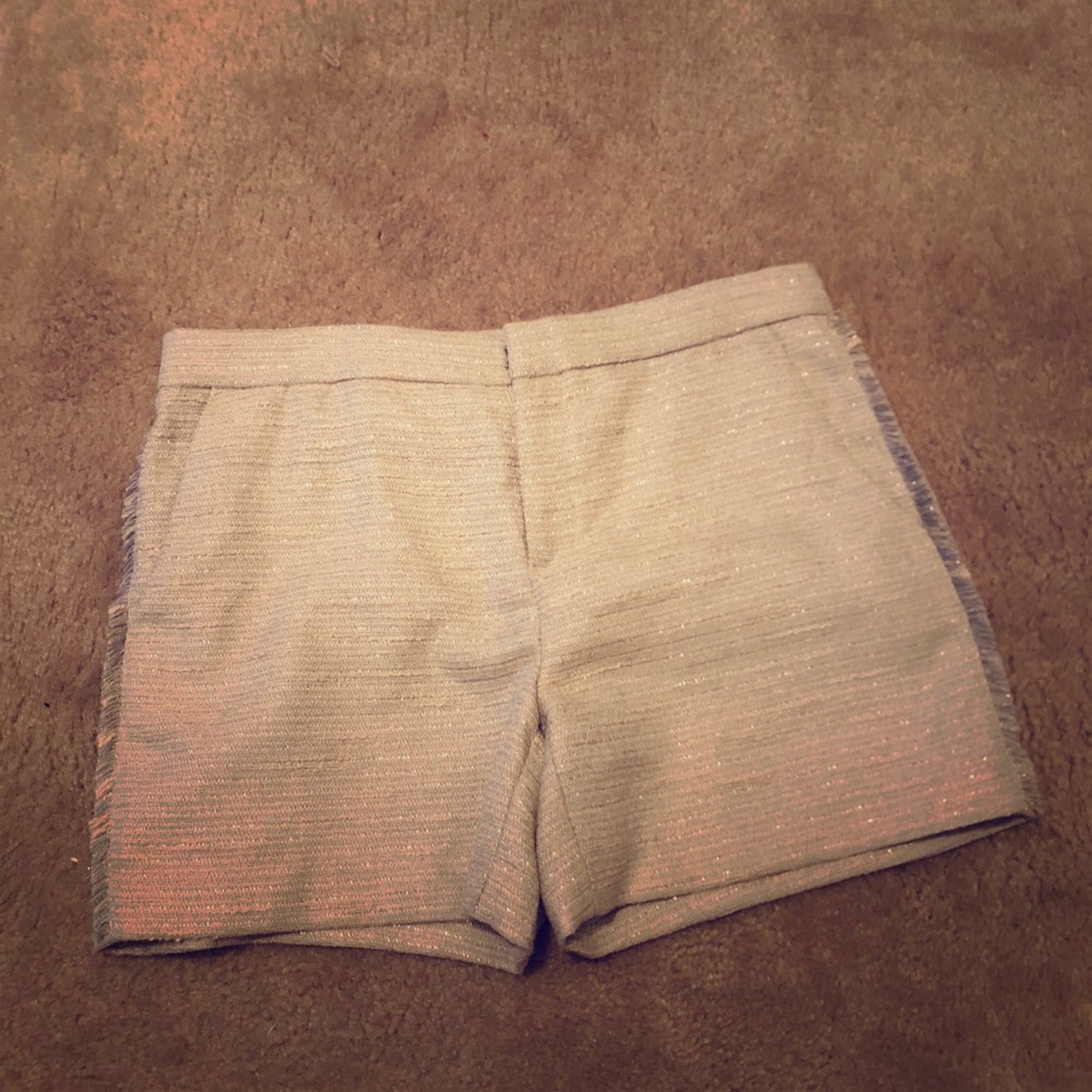 BR beige shorts with a little shine!